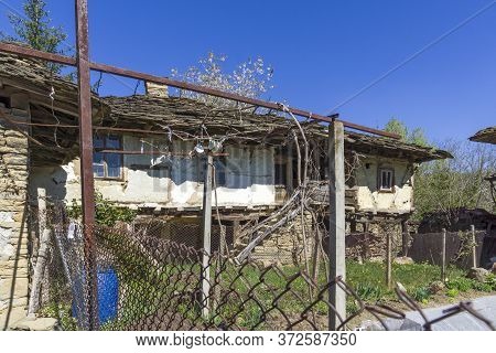Staro Stefanovo, Bulgaria - April 9, 2014: Typical Houses At Historical Village Of Staro Stefanovo, 