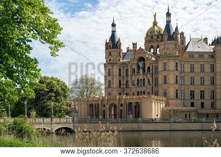 Portal And Entrance Of The Schwerin Castle Or Schwerin Palace, In German Schweriner Schloss, A Roman