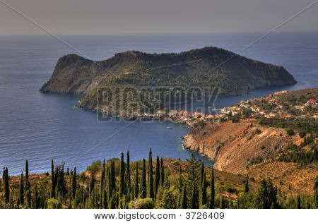 Assos