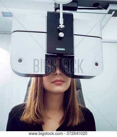Consultation With An Ophthalmologist. Medical Equipment. Coreometry.