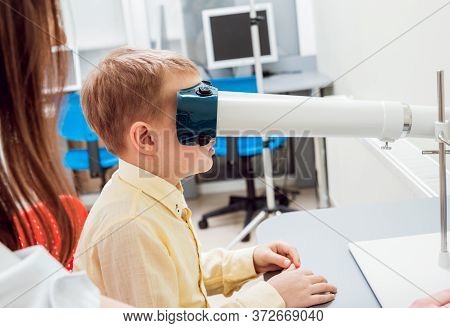 Orthoptics. Pleoptics. Doctor Explains How To Use Ophthalmic Equipment.
