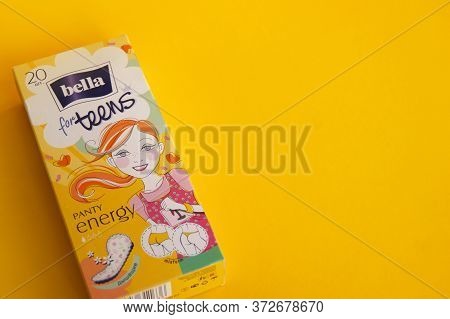 Kharkov, Ukraine - January 29, 2020: Box Of Daily Pads Discreet. Discreet Is An International Brand 