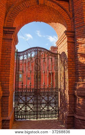 Lodz, Polonya-(Manufaktura yenilenmiş) Izrael Poznanski'nın endüstriyel kompleks ana kapısı