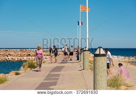 Canet En Roussillon, France: June 21, 2020: Sunny Day In The Tourist Town Of Canet En Roussillion In