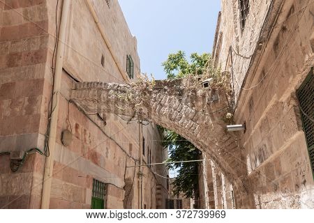Jerusalem, Israel, June 13, 2020 : The Shaar Barzel - Iron Gate - Bab Al-hadid Street In The Arab Qu