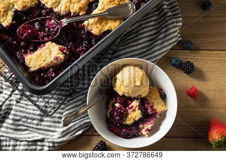 Homemade Berry Cobbler With Ice Cream