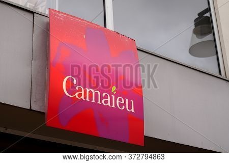 Bordeaux , Aquitaine / France - 02 21 2020 : Camaieu Logo Store Brand Camaïeu Shop Sign In Mall Fren