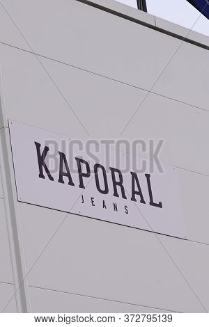 Bordeaux , Aquitaine / France - 01 15 2020 : Kaporal Shop Jeans Logo On Sign Store Wall French Fashi