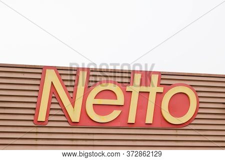 Bordeaux , Aquitaine / France - 01 24 2020 : Netto Discount Store Logo Sign Supermarket Shop Hardisc