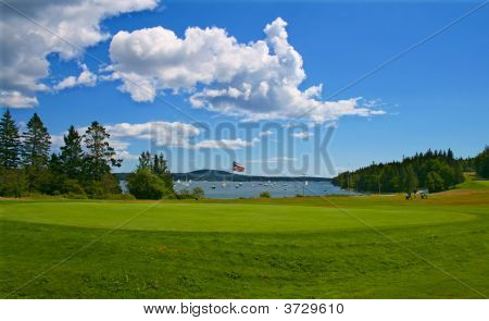 Golfe à beira-mar