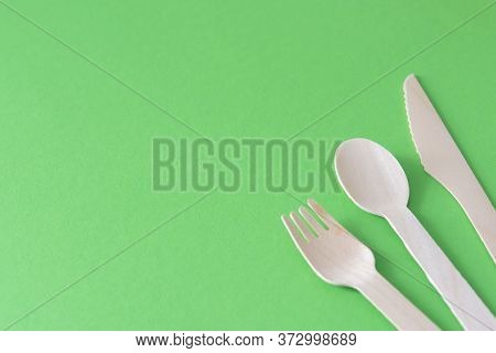 Eco Friendly Disposable Dishes, Cutlery Of Environmental Material