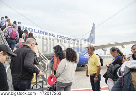 Buenos Aires, Argentina, November 18, 2022: Passengers Boarding A Boeing 737-700 Jet Of Aerolineas A
