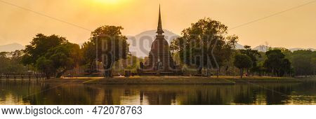 Wat Sa Si At Sunset, Sukhothai Old City, Thailand. Ancient City Thailand, Sukothai Historical Park