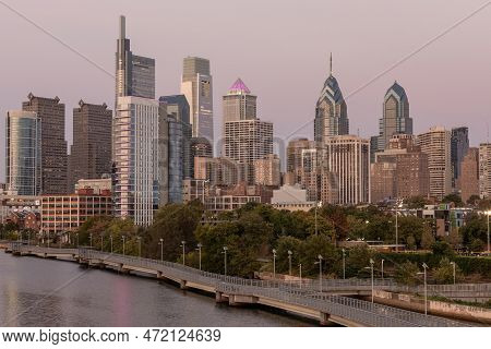 Philadelphia Downtown Skyline With The Schuylkill River. Beautiful Sunset Light. Schuylkill River Tr