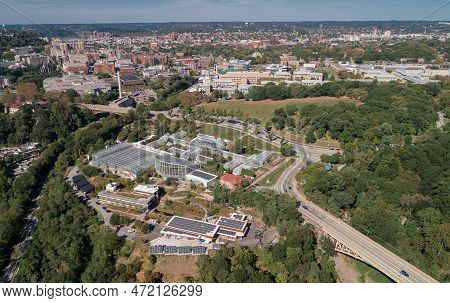 Phipps Conservatory And Botanical Gardens In Pittsburgh, Pennsylvania. Schenley Park's Horticulture 
