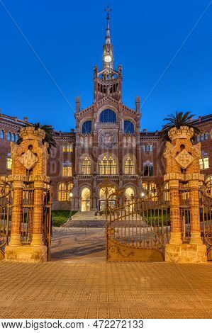 The Recinte Modernista De Sant Pau In Barcelona At Night