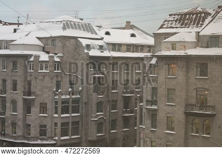 Do You Think Carlson Could Live In Such A House On Such A Roof?