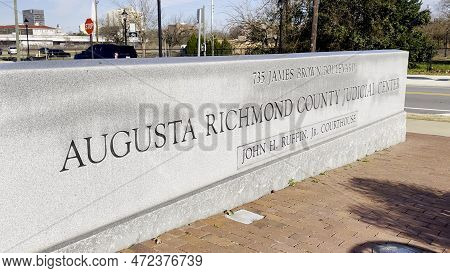 Augusta, Ga Usa - 01 26 23: Richmond County Courthouse Marble Street Sign