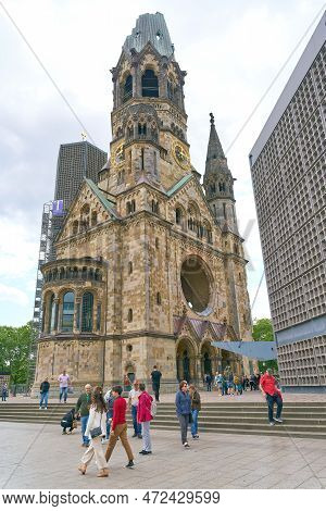Berlin, Germany - May 26, 2022: Tourists At The Kaiser Wilhelm Memorial Church, Gedachtniskirche, In