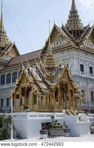 Phra Tinang Aporn Phimok Prasat Pavilion In The Grand Palace In Bangkok. The Palace Has Been The Off