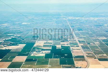 Hanford, United States - October 14 2013 : The Argri Cultural Fields Of The Central Valley Of Califo