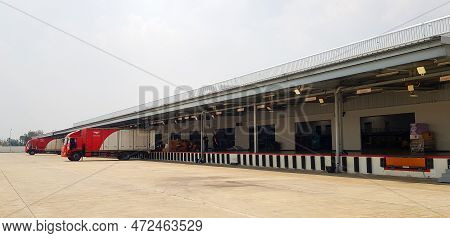 Ratchaburi, Thailand-february 25, 2023: Cargo Or Warehouse For Storage And Transport Parcel For Ship