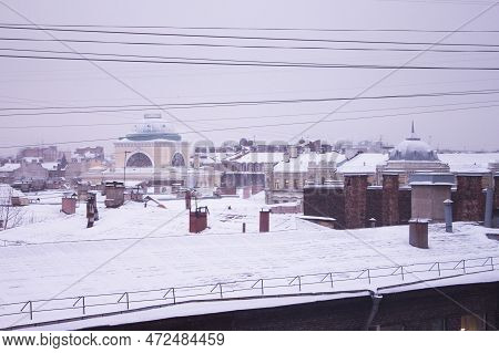 St. Petersburg, Dome Of The Museum Of The Arctic And Antarctic, Roofs In The Snow