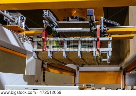Lifting Bag By Jaw Grip Of Stacking Machine
