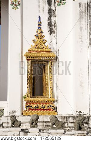 Detail Of Golden Window Ornament Of Phra Mondop In Wat Pho, Bangkok. This Scripture Hall Has Its Own