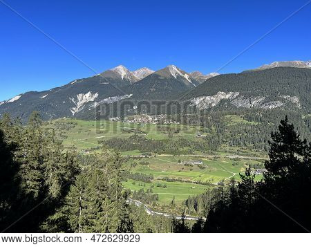 Alpine Tourist-agricultural Village Alvaneu Bad (alvagni Bogn) In The Picturesque Valley Of The Rive