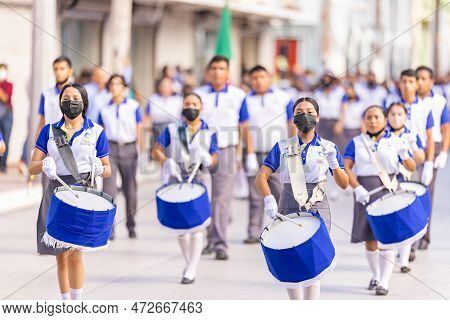 Matamoros, Tamaulipas, Mexico - September 16, 2022: Desfile 16 De Septiembre, Colegio De Bachilleres