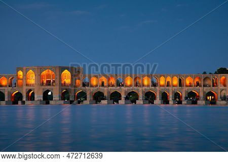 Isfahan, Iran - 15th June, 2022:old Khajoo Bridge, Across The Zayandeh River In Isfahan, Iran.