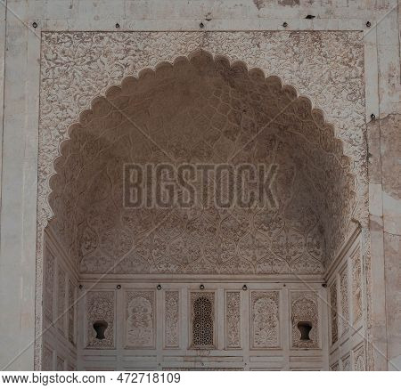 Bibi-ka-makbara Mausoleum Of Rabiya Ud-durrani, Wife Of Padishah Aurangzeb In Aurangabad. India.