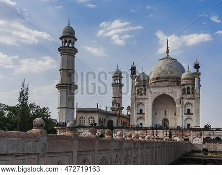 Bibi-ka-makbara Mausoleum Of Rabiya Ud-durrani, Wife Of Padishah Aurangzeb In Aurangabad. India.