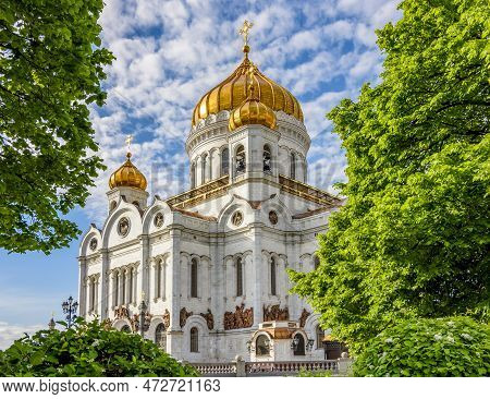 Cathedral Of Christ The Savior (khram Khrista Spasitelya) In Moscow, Russia