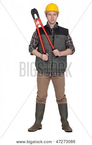 Pracownik z boltcutters
