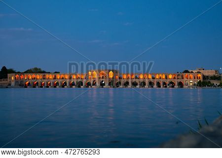 Isfahan, Iran - 15th June, 2022:old Khajoo Bridge, Across The Zayandeh River In Isfahan, Iran.