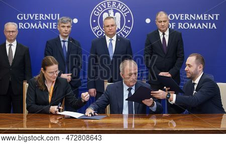 Bucharest, Romania - March 16, 2023: The Signing Ceremony By Omv Petrom Transgaz And Romgaz Of The C