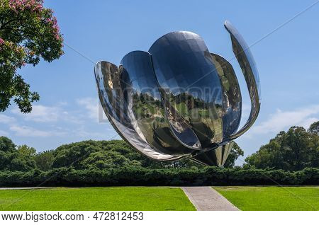 Buenos Aires, Argentina - 6 February 2023: Famous Sculpture Of Flower Called Floralis Generica By Ed