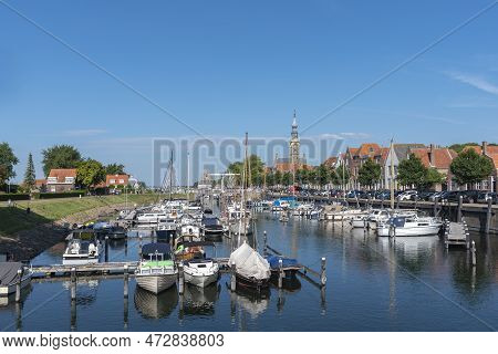 Marina Of Veere. In The Background The Historic Town Hall.  Veere Is A City In The Province Of Zeela