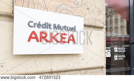 Bordeaux , Aquitaine  France - 03 10 2023 : Credit Mutuel Arkea Banque Privee Logo Text And Brand Si