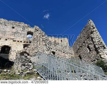 Belfort Ruins Or Belfort Castle (burg Belfort Oder Burgruine Belfort) Over The River Albula Or Alvra