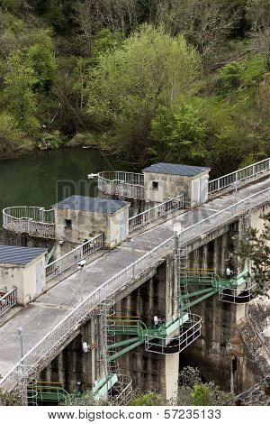 Dam Floodgates Detail.