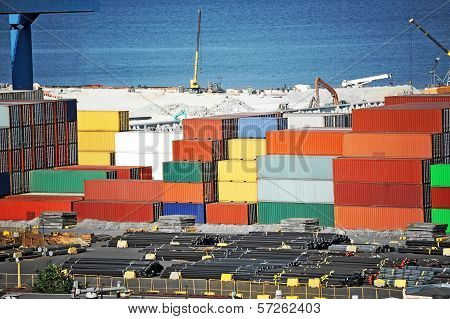 Cargo container, pipe and grain drayer in port