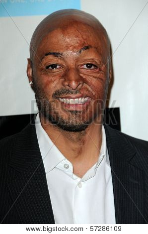 JR Martinez  at the 