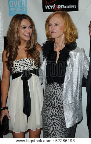 Chrishell Stause, Jill Larson at the 