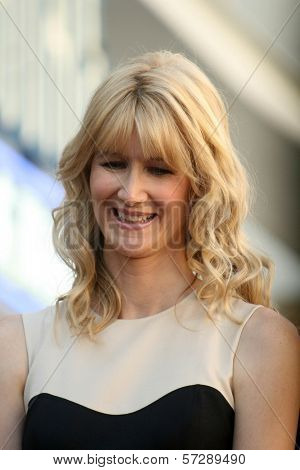 Laura Dern  at Bruce Dern, Laura Dern and Diane Ladd Honored with Stars on the Hollywood Walk of Fame, Hollywood, CA. 11-01-10
