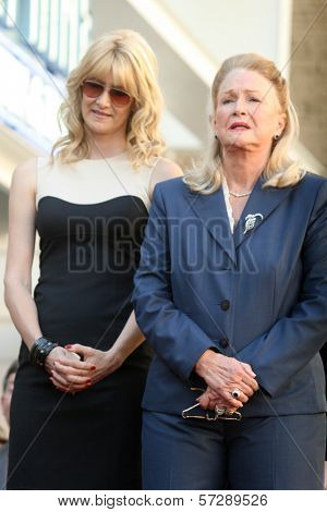 Laura Dern, Diane Ladd at Bruce Dern, Laura Dern and Diane Ladd Honored with Stars on the Hollywood Walk of Fame, Hollywood, CA. 11-01-10