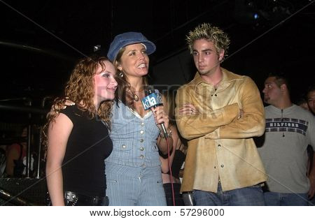 Scarlett Pomers, Mindy Burbano and Wade Robson at Club One Seven, Scarlett Pomers performs, Hollywood and Highland, Hollywood, CA 08-09-02