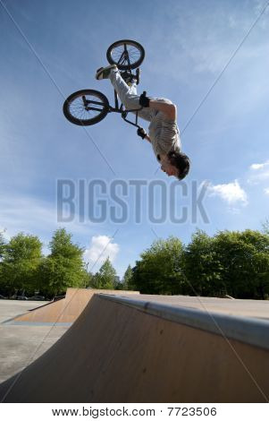 BMX Bike Stunt powrotem klapkę
